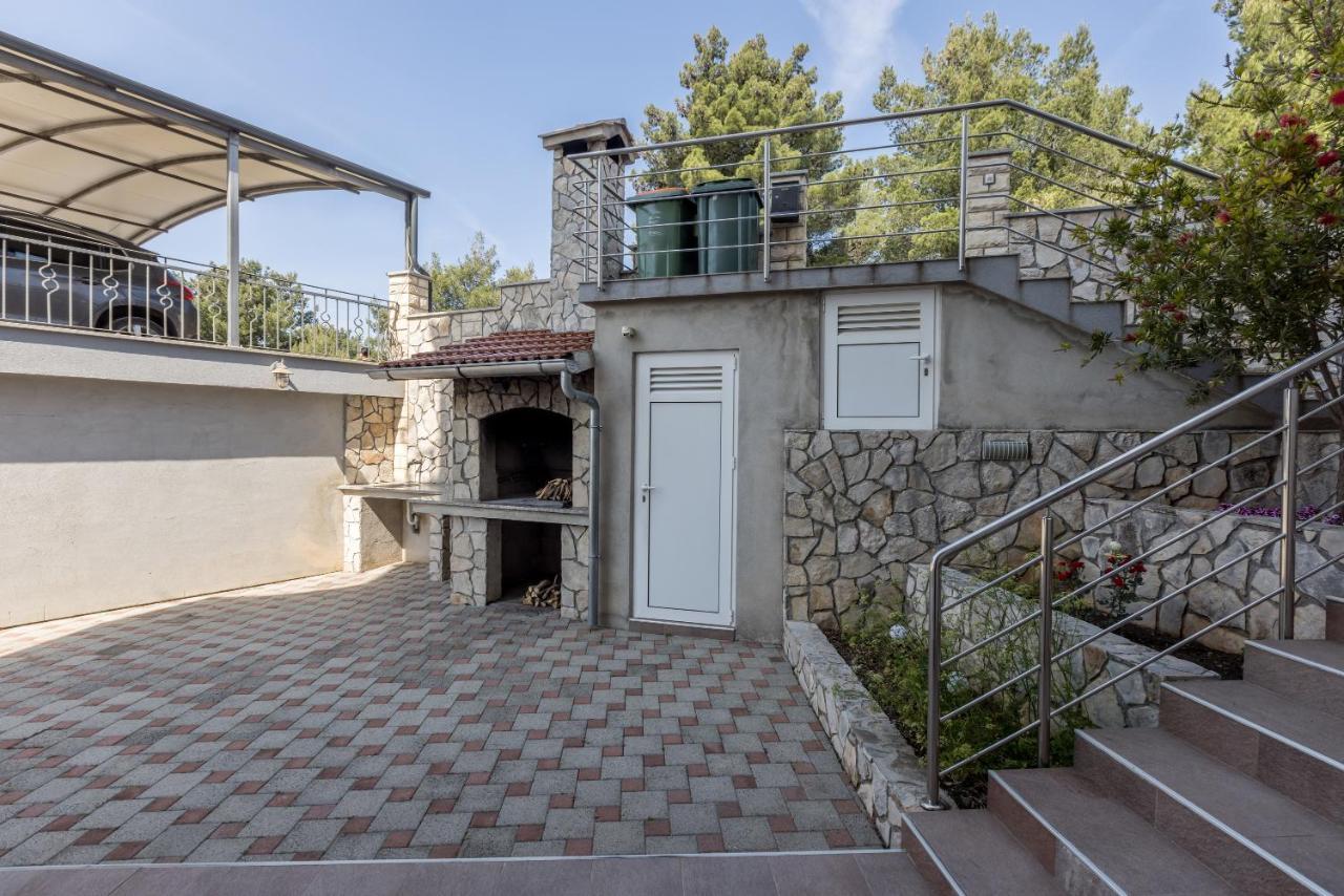 Family Apartments Jadrijevic Primošten Exterior foto